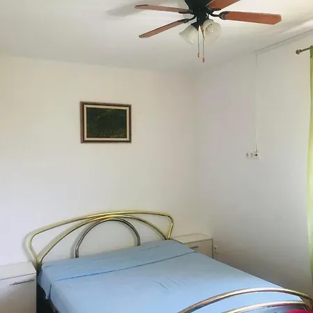 Tom Apartment